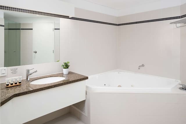 Deluxe Suite, 1 King Bed