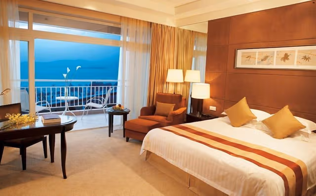 Deluxe King Room