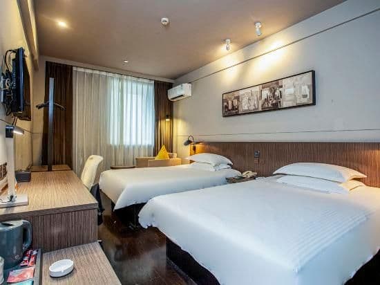 WH - Superior Bed Room