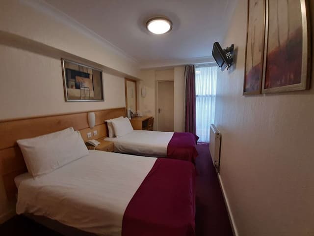 Economy Twin Room