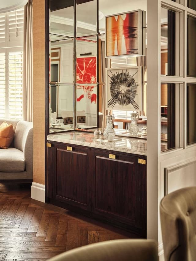 The Oscar Suite