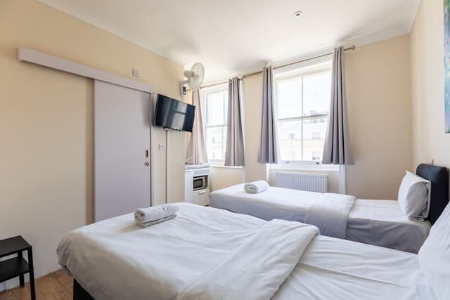 Premium Studio, Ensuite (Twin)