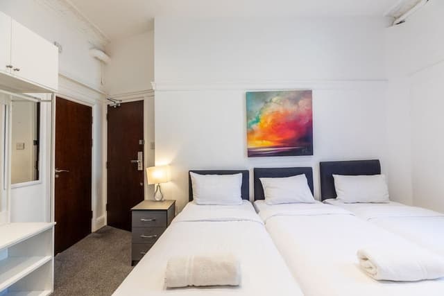Premium Triple Room, Private Bathroom