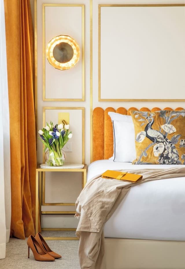 Honeysuckle Suite