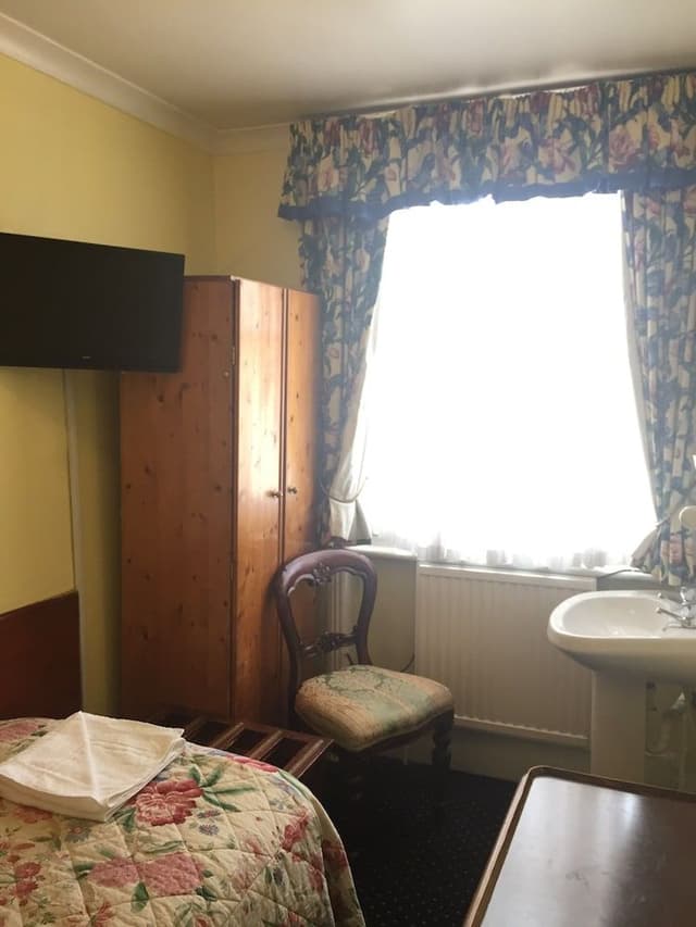 Single Room, Shared Bathroom