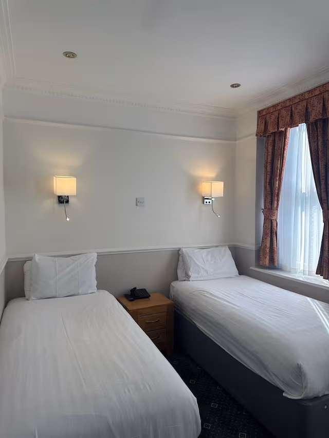 Standard Twin Room