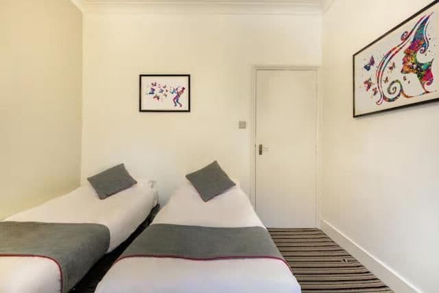 Standard Twin Room