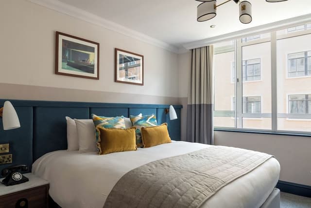Deluxe Superior King Size
