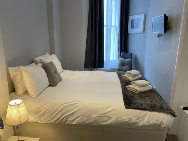 Standard Double Room, Ensuite