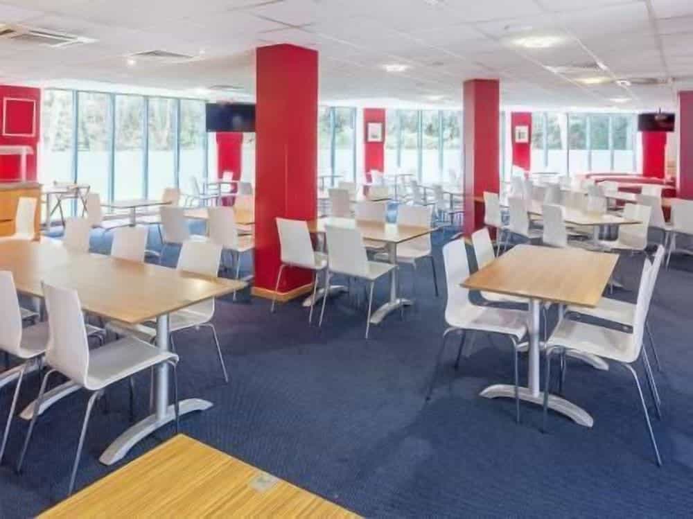 Travelodge Heathrow Terminal 5 Travelodge Heathrow Terminal 5