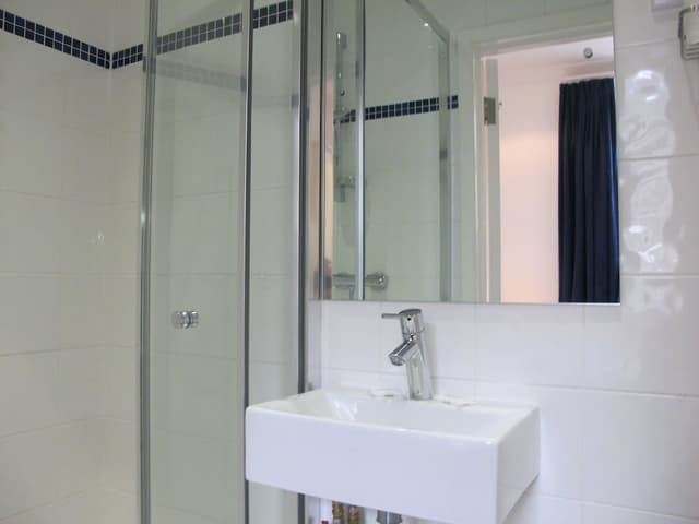 Standard Triple Room, Ensuite