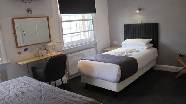Standard Triple Room, Ensuite