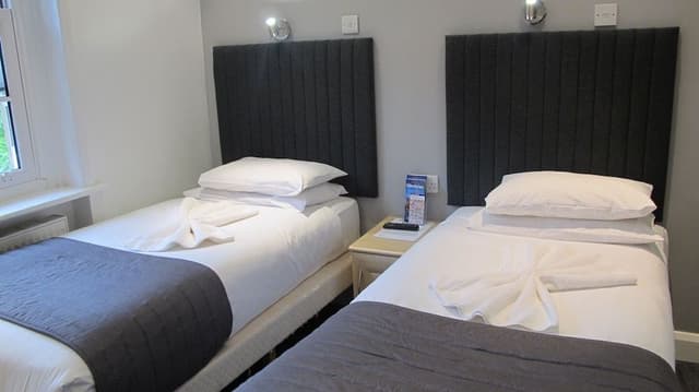 Standard Twin Room, Ensuite