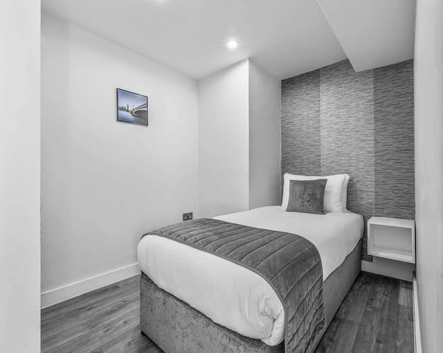 2 Bedroom Apartment (1 double bed,1 single bed, and 1 sofa bed)