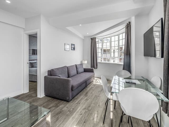 1 Bedroom Apartment (1 double bed and 1 sofa bed)