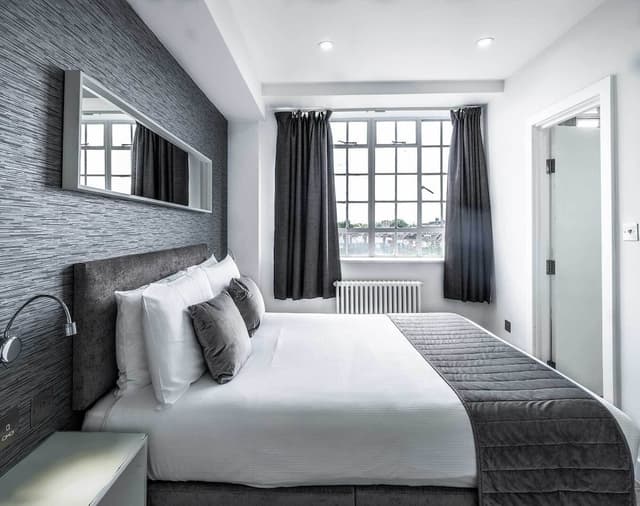 2 Bedroom Apartment (1 double bed,1 single bed, and 1 sofa bed)