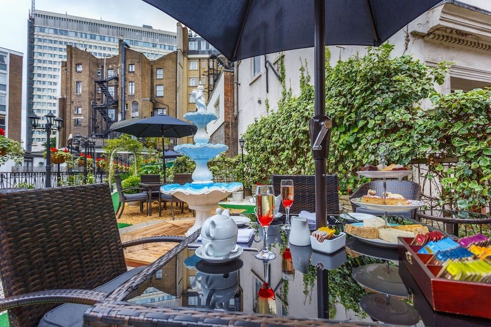 London Elizabeth Hotel3