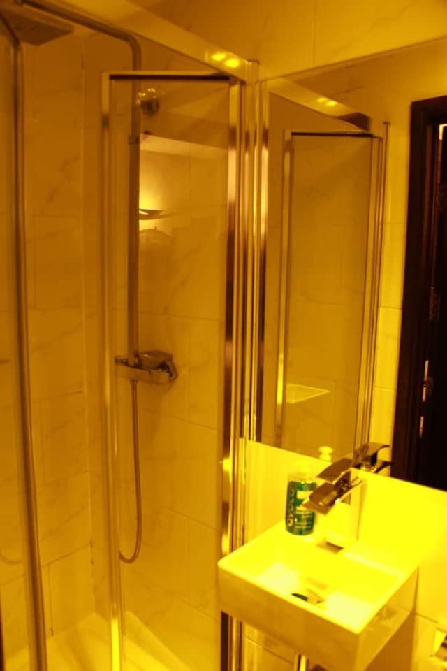 Ensuite Double Room