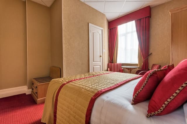 Classic Double Room