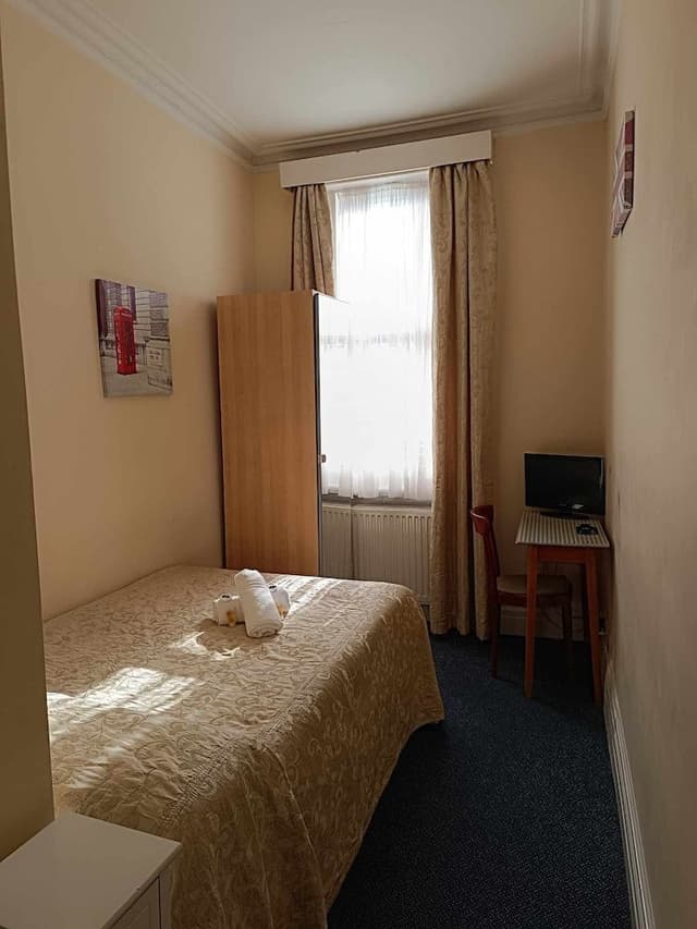Standard Double Room, Ensuite