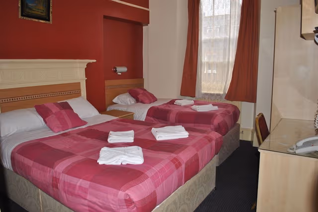 Triple Room