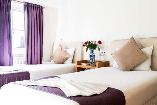 Twin Room, Ensuite