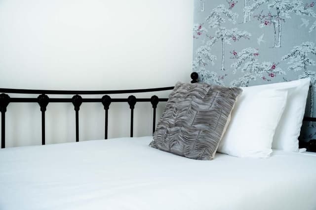 Standard Single with Private Facilities