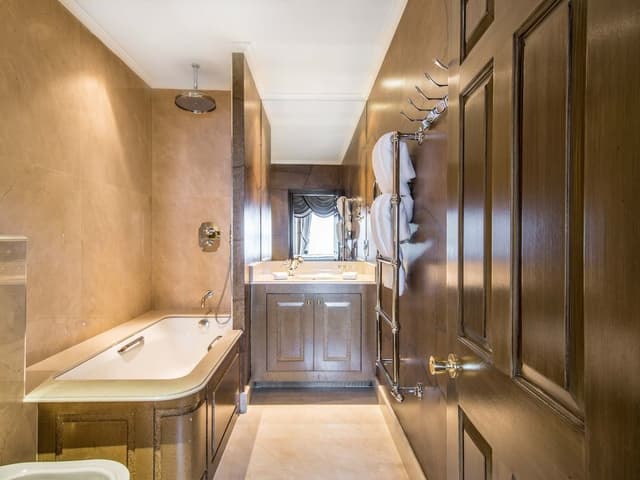 Gallery Room, 1 Bedroom