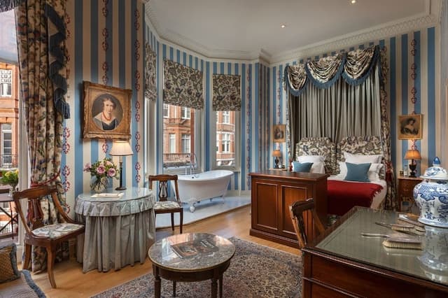 Deluxe Double Room, Balcony, City View