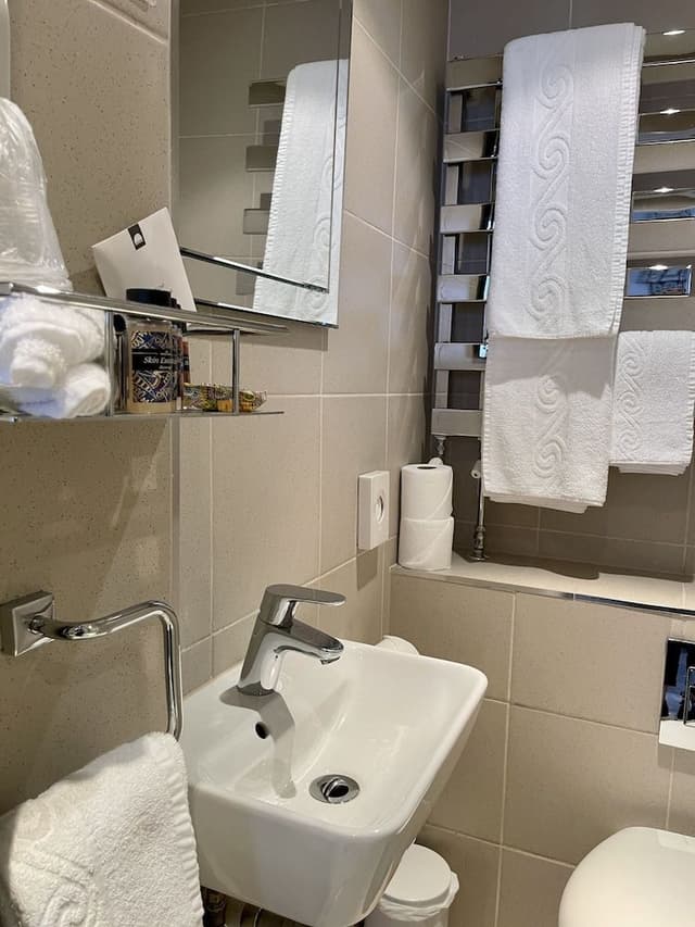 Standard Twin Room, Ensuite