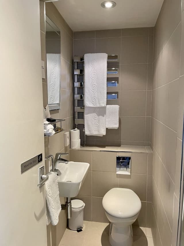 Standard Twin Room, Ensuite