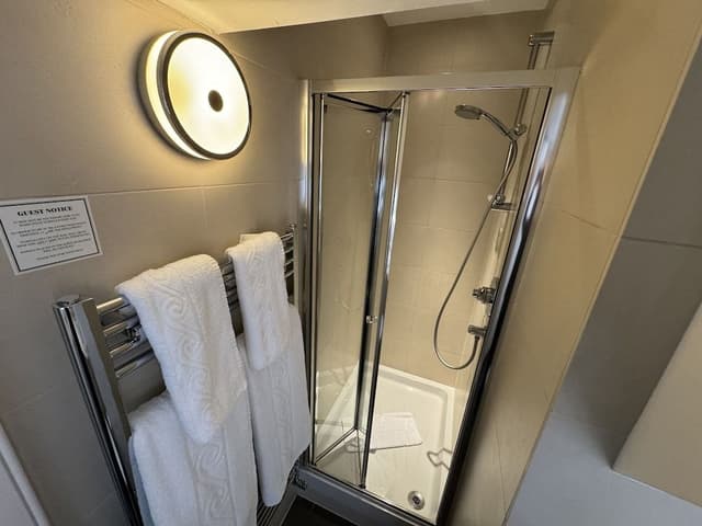 Standard Double Room, Ensuite