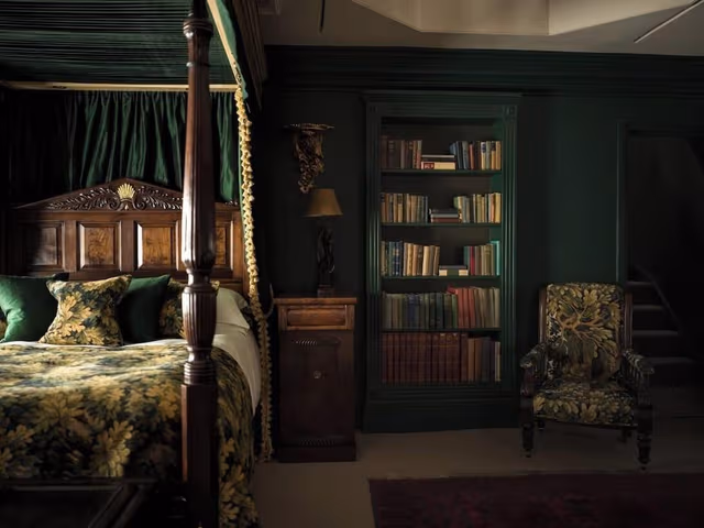 Signature Suite, 1 King Bed (The Rook's Nest)