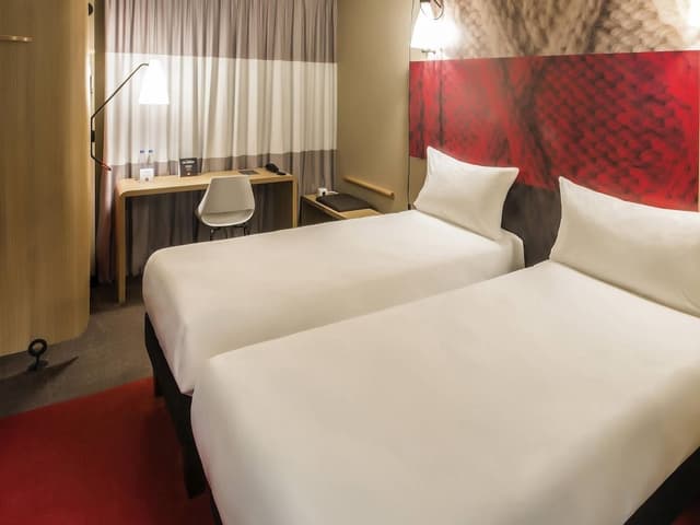 Twin Sweet Room by ibis