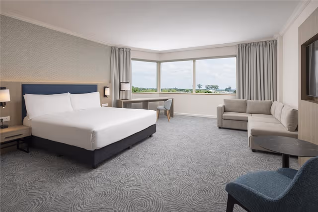 ONE KING BED EXECUTIVE FAMILY