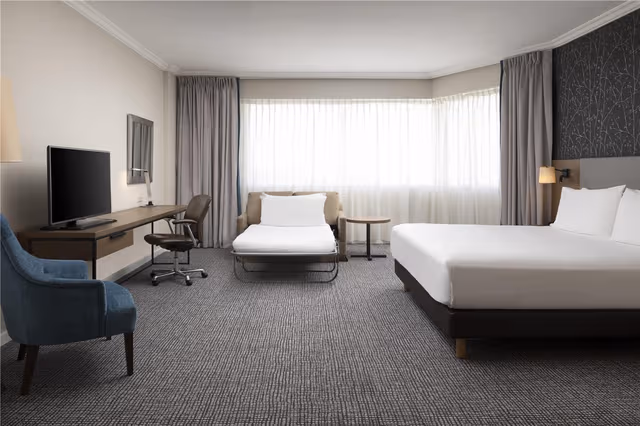 ONE KING BED DELUXE FAMILY