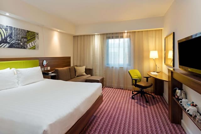 DOUBLE ACCESSIBLE ROOM