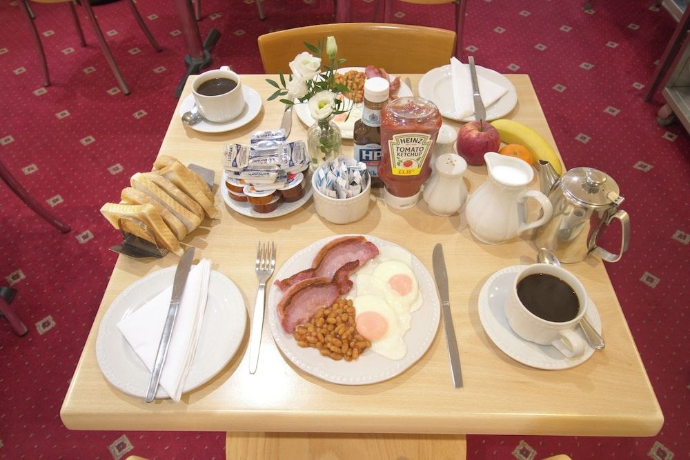Balmoral House Hotel1