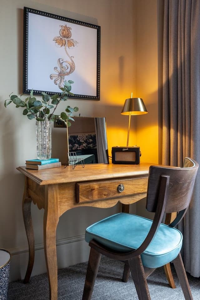 Feature Room