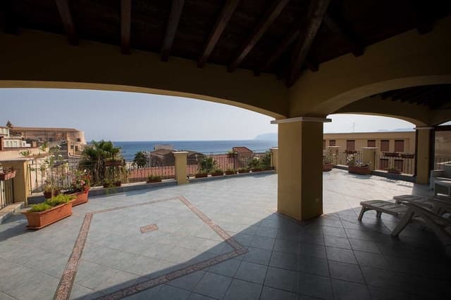 Suite, Terrace
