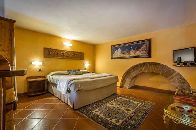 Senior Suite