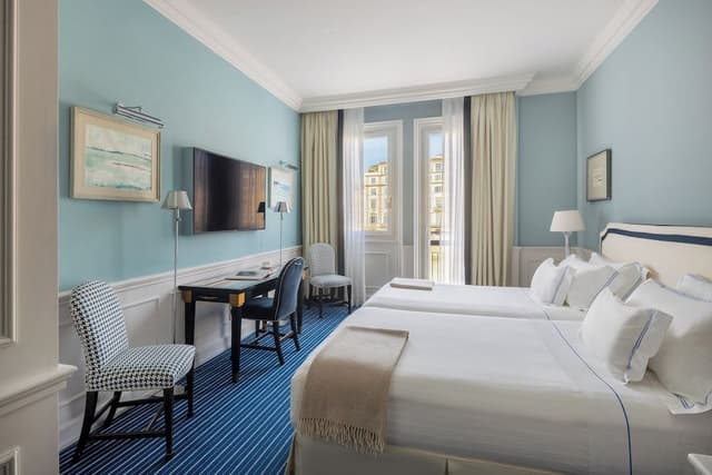 Studio Suite, River View