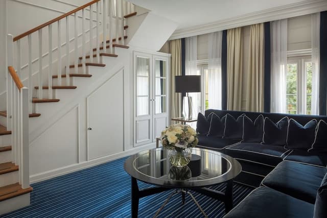 Signature Suite (Signature)