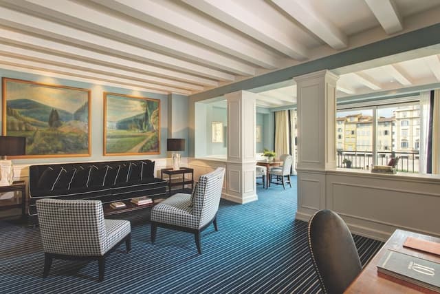 Signature Suite (Signature)