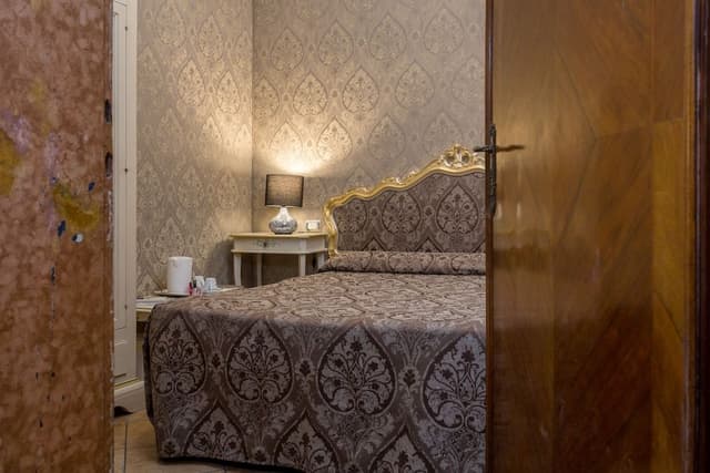 Economy Double Room, Private Bathroom