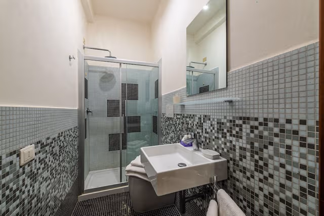 Deluxe Double Room, Canal View (1st and 2nd floor)