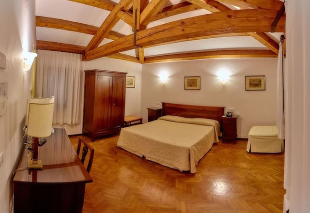 Classic Triple Room