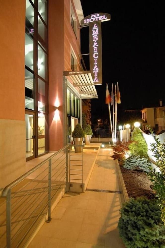 Ambasciata3