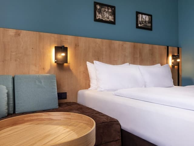 Privilege, Room, 1 Queen Bed