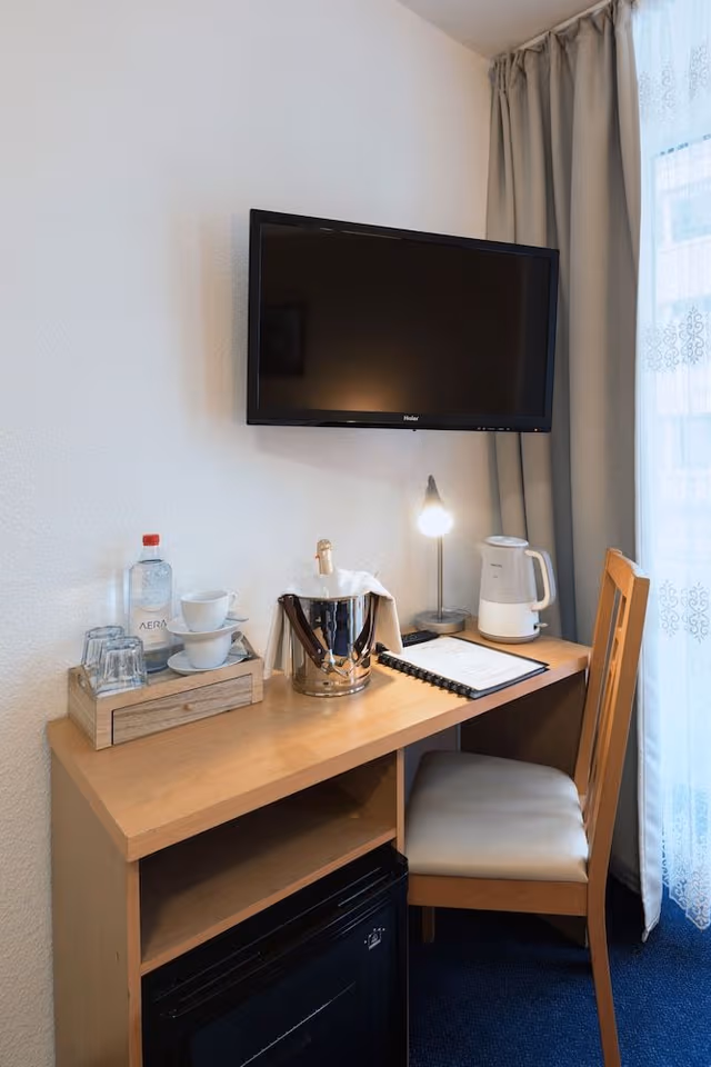 Double or Twin Room, Kitchenette